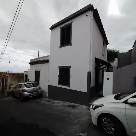 Tiny House *