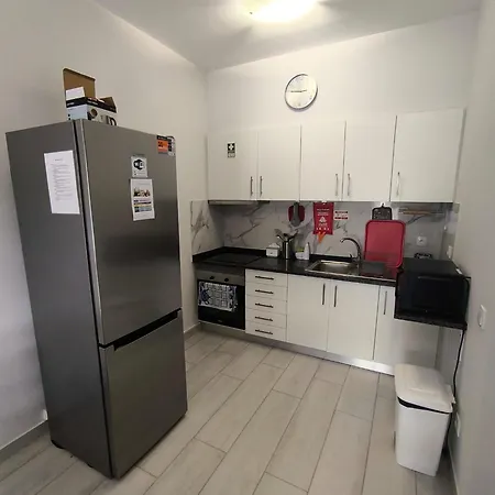 Downtown Tiny House 펜션 푼샬