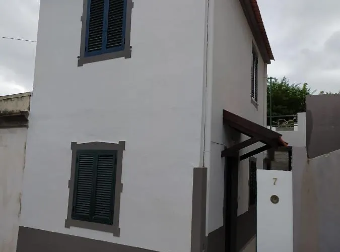 Сasa de vacaciones Downtown Tiny House *